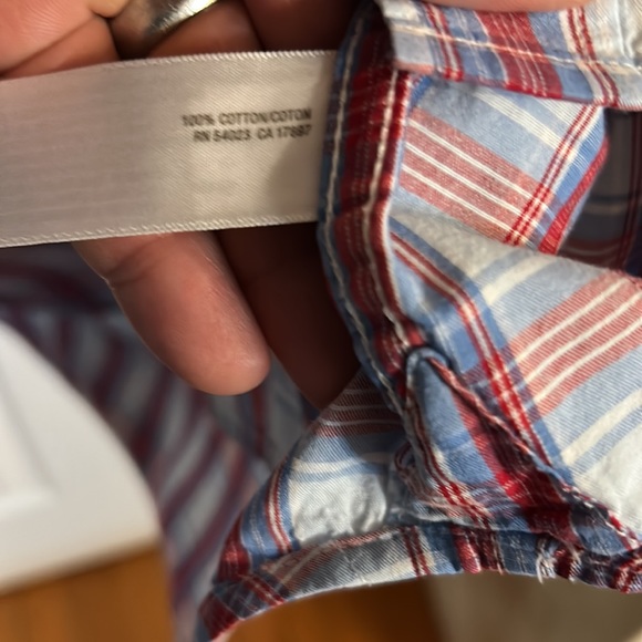 Old Navy short sleeve button up shirt. Men’s large. - Picture 5 of 5